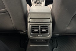 Valkoinen SEAT LEON 2019 kuva 16.
