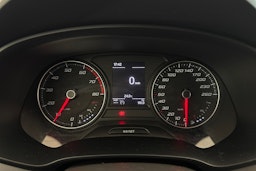 Valkoinen SEAT LEON 2019 kuva 19.