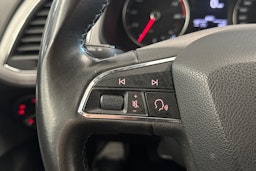 Valkoinen SEAT LEON 2019 kuva 22.