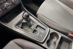 Valkoinen SEAT LEON 2019 kuva 26.