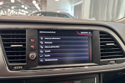 Valkoinen SEAT LEON 2019 kuva 33.