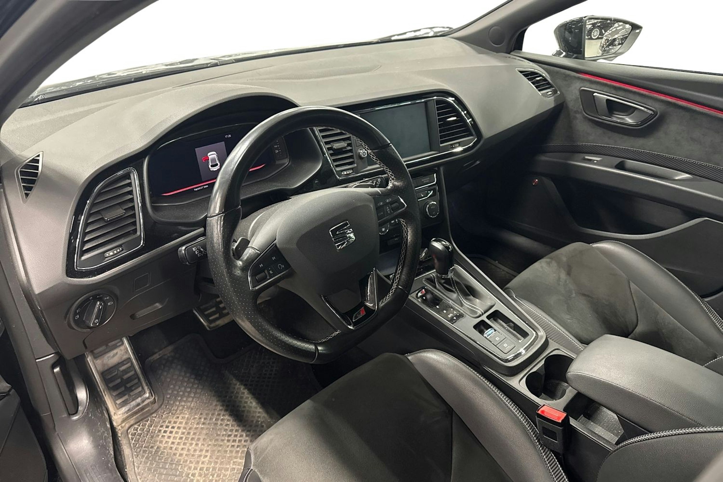 musta SEAT Leon 2019 kuva 3.