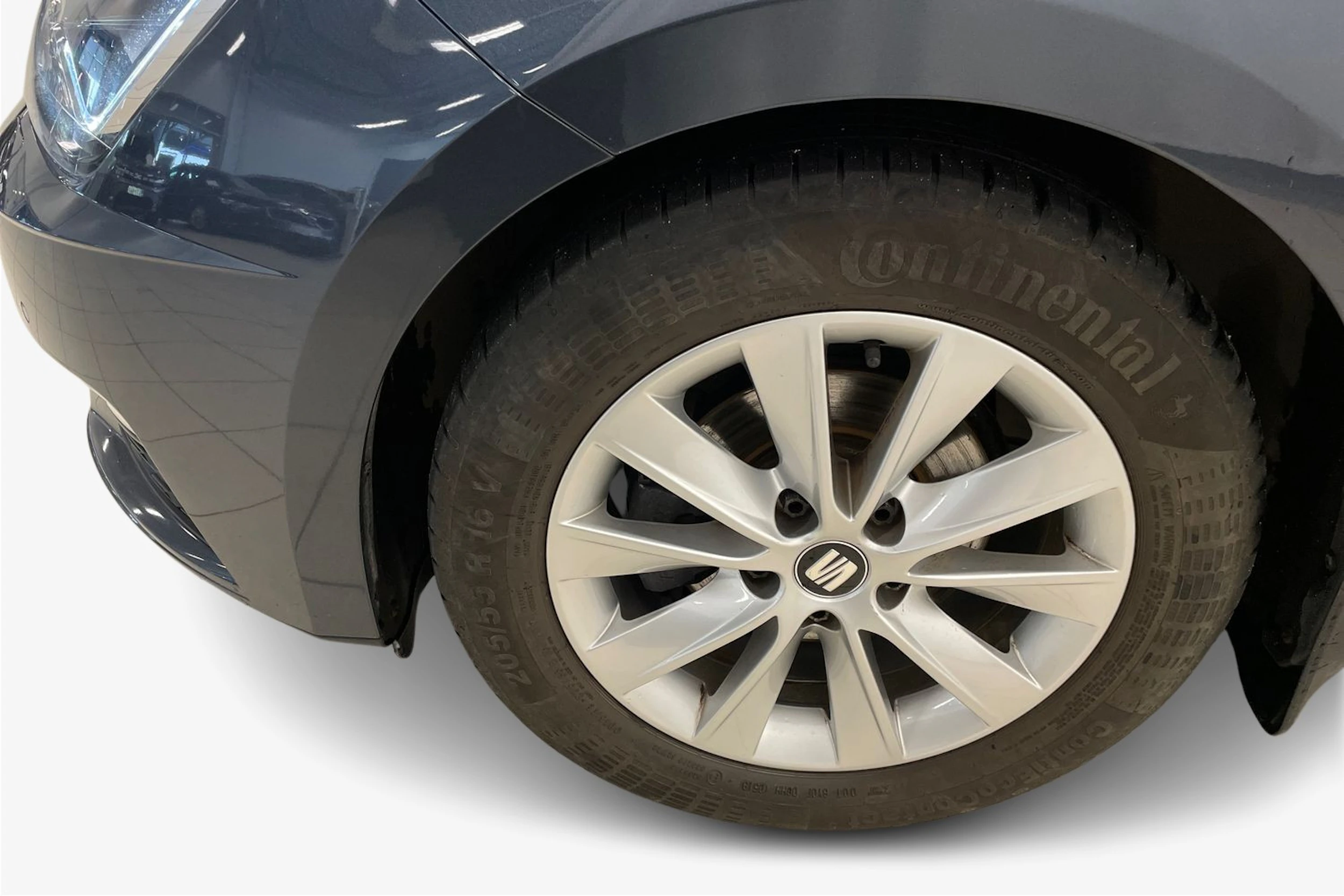 harmaa SEAT Leon 2019 kuva 12.