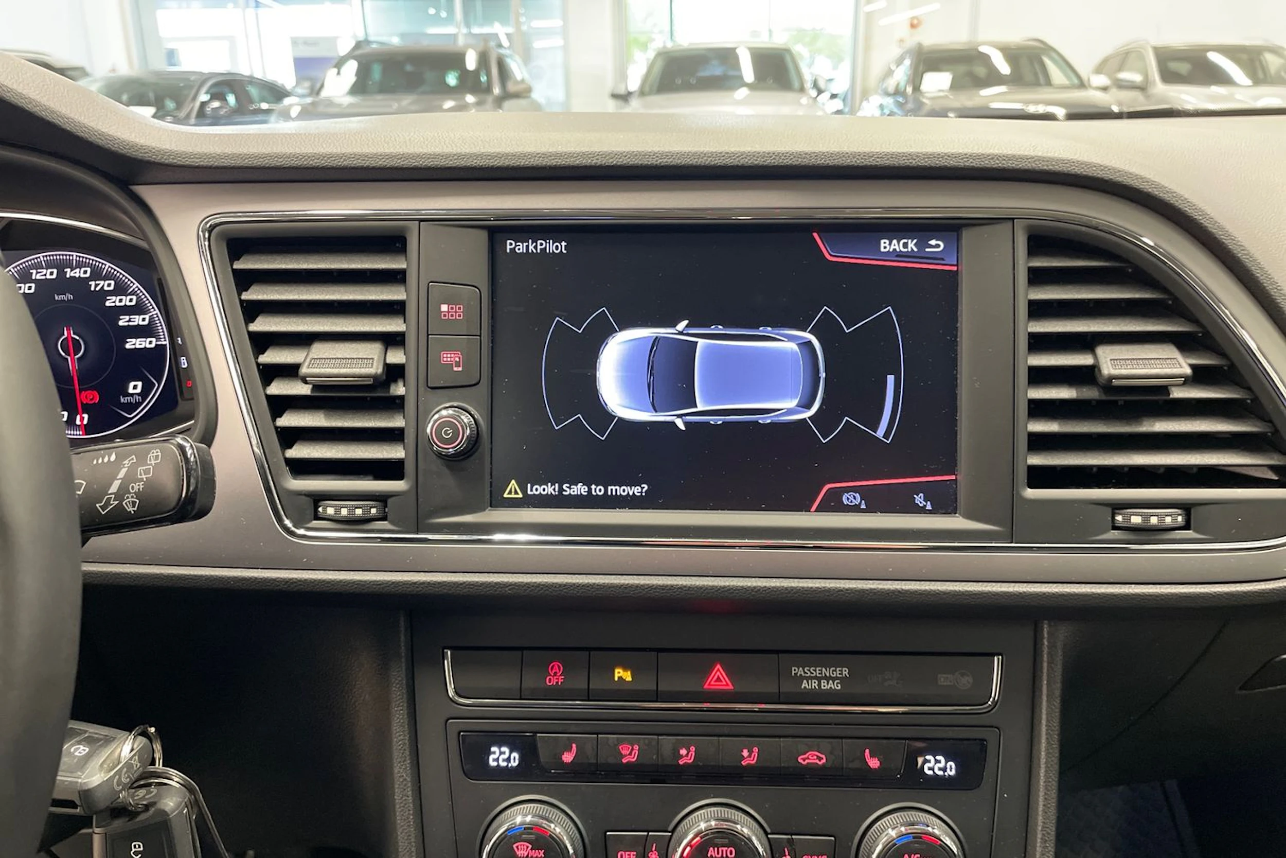 harmaa SEAT Leon 2019 kuva 19.