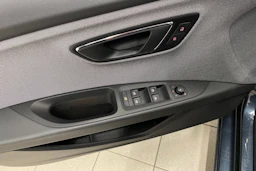 harmaa SEAT Leon 2019 kuva 20.