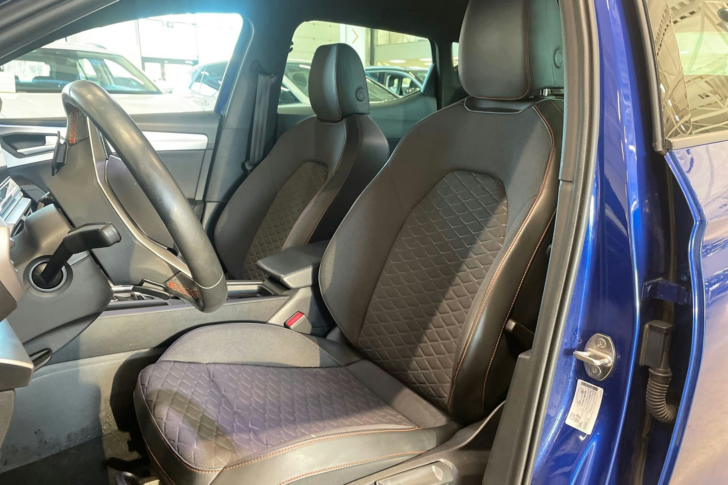 met. sininen SEAT Leon 2021 kuva 14.