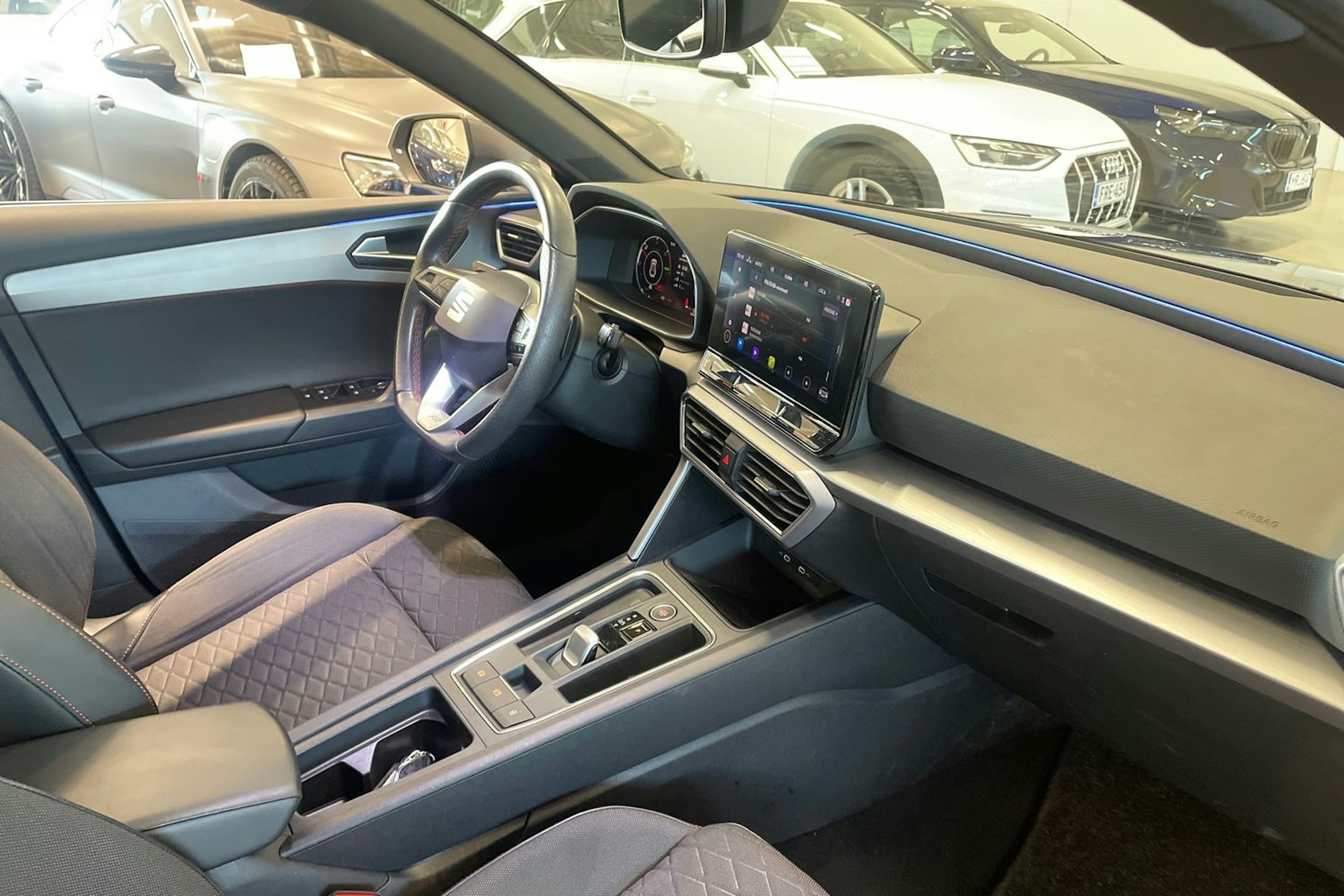 met. sininen SEAT Leon 2021 kuva 15.