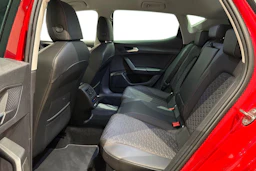 punainen SEAT Leon 2021 kuva 8.