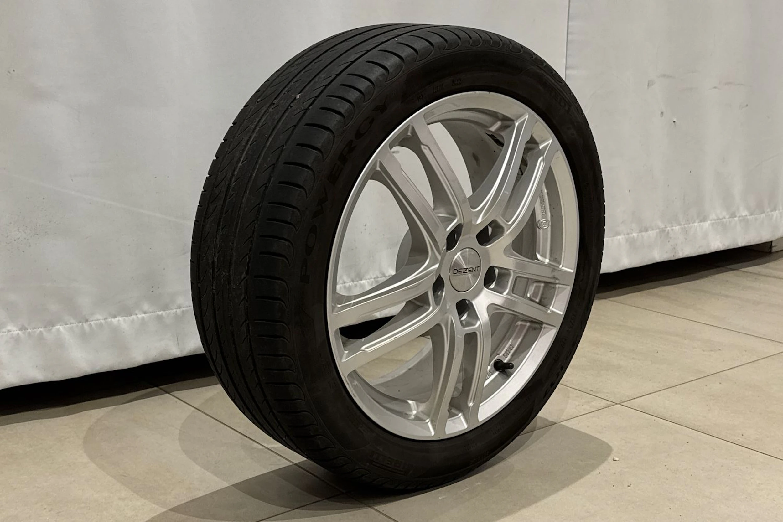 punainen SEAT Leon 2021 kuva 11.