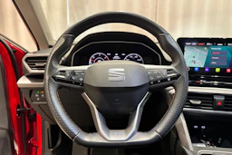 punainen SEAT Leon 2021 kuva 15.