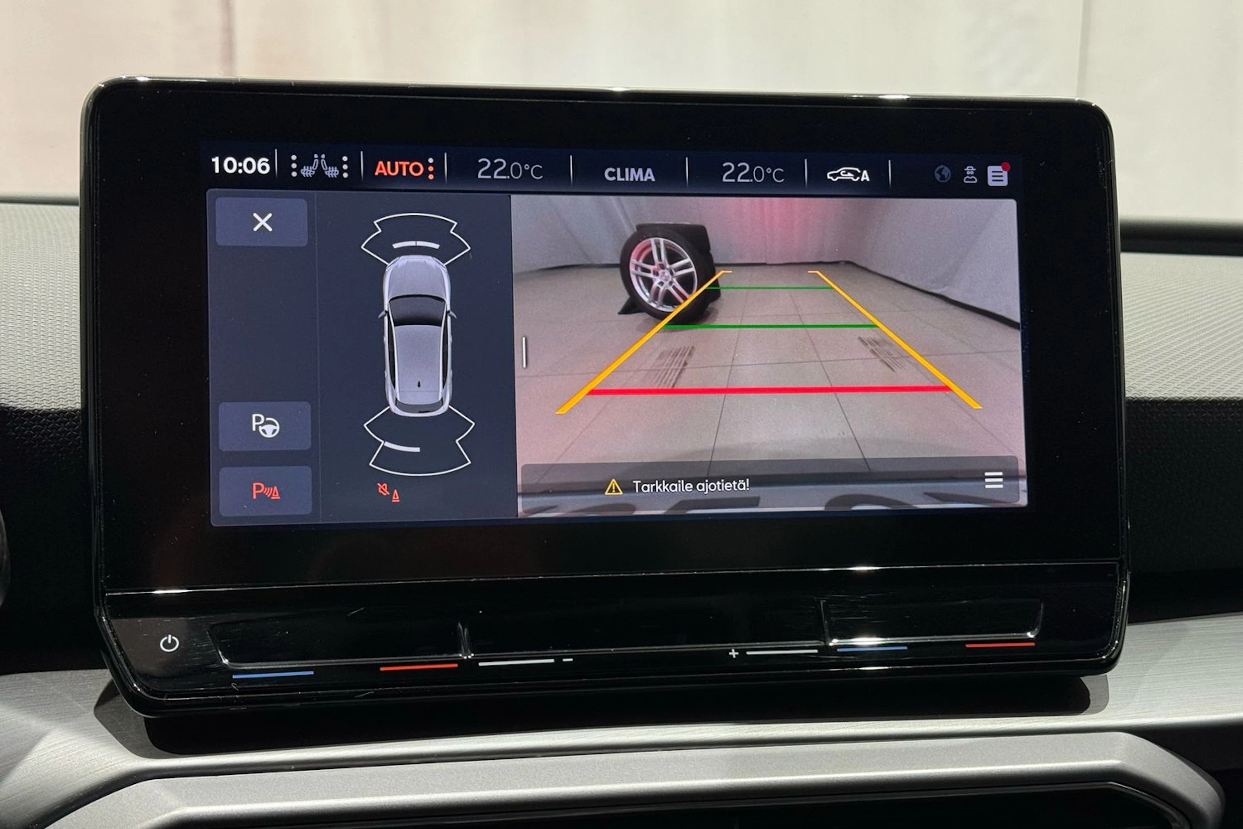 punainen SEAT Leon 2021 kuva 17.