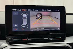 punainen SEAT Leon 2021 kuva 17.