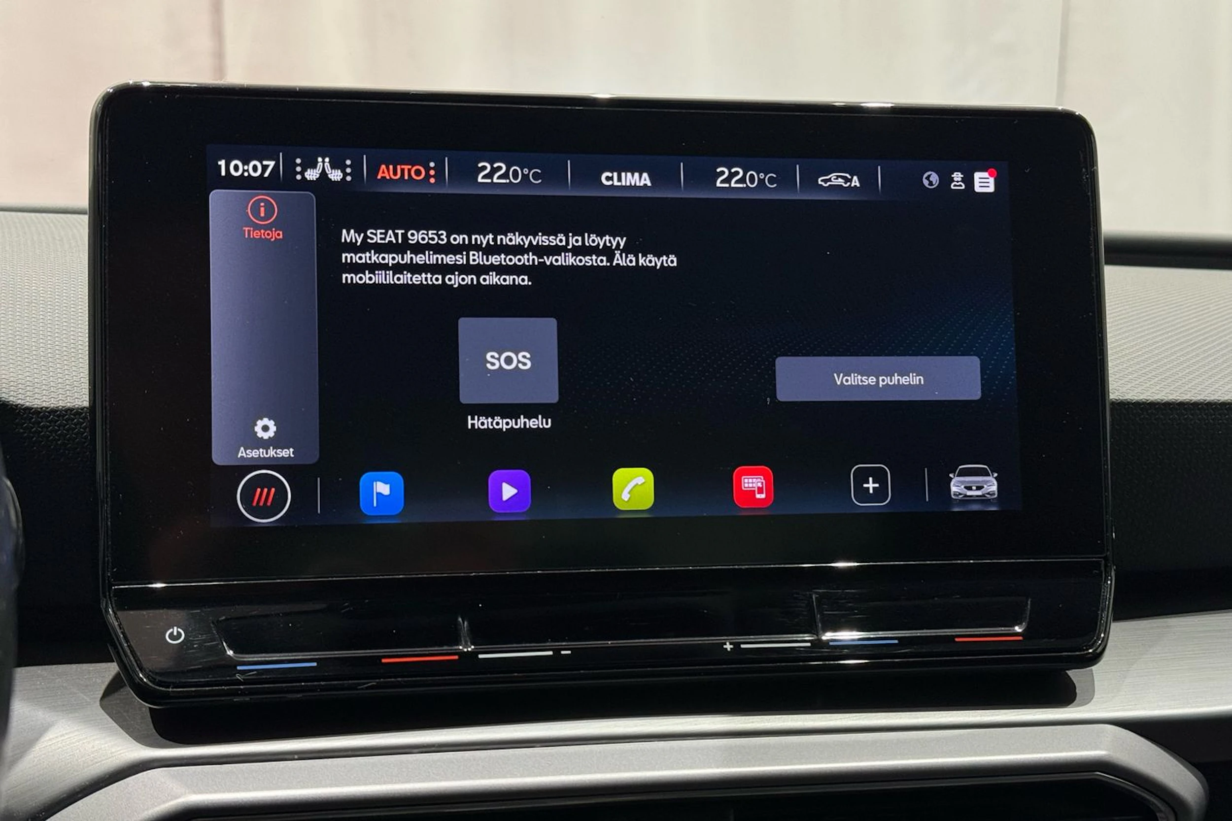 punainen SEAT Leon 2021 kuva 20.