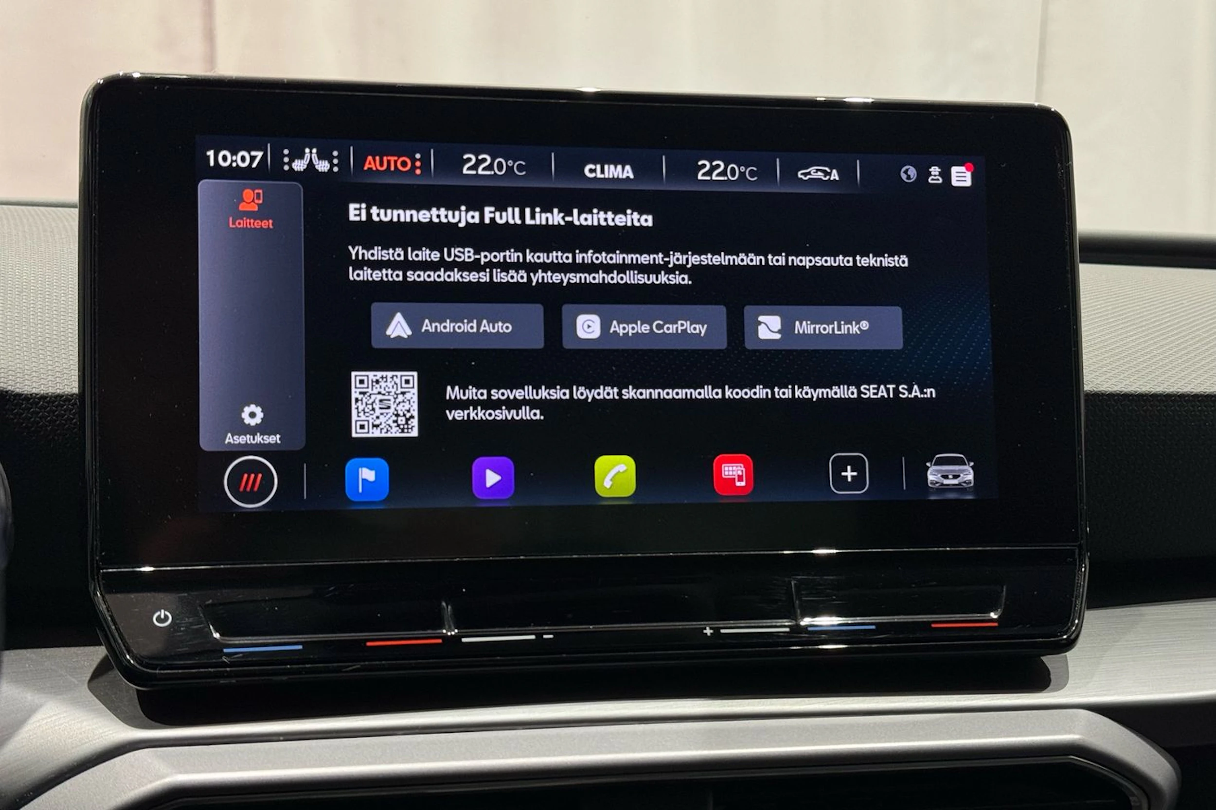 punainen SEAT Leon 2021 kuva 21.