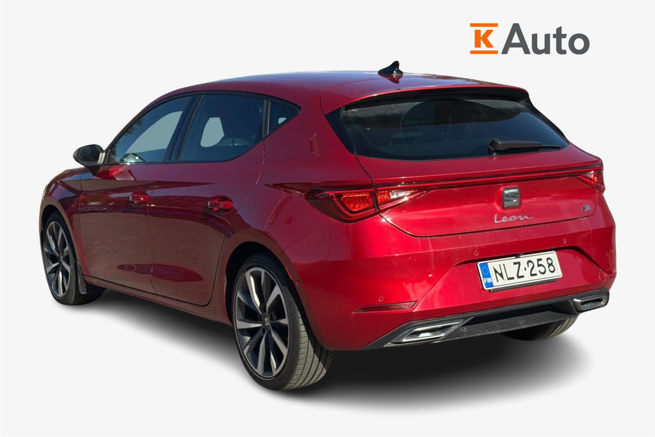 punainen SEAT Leon 2020 kuva 2.