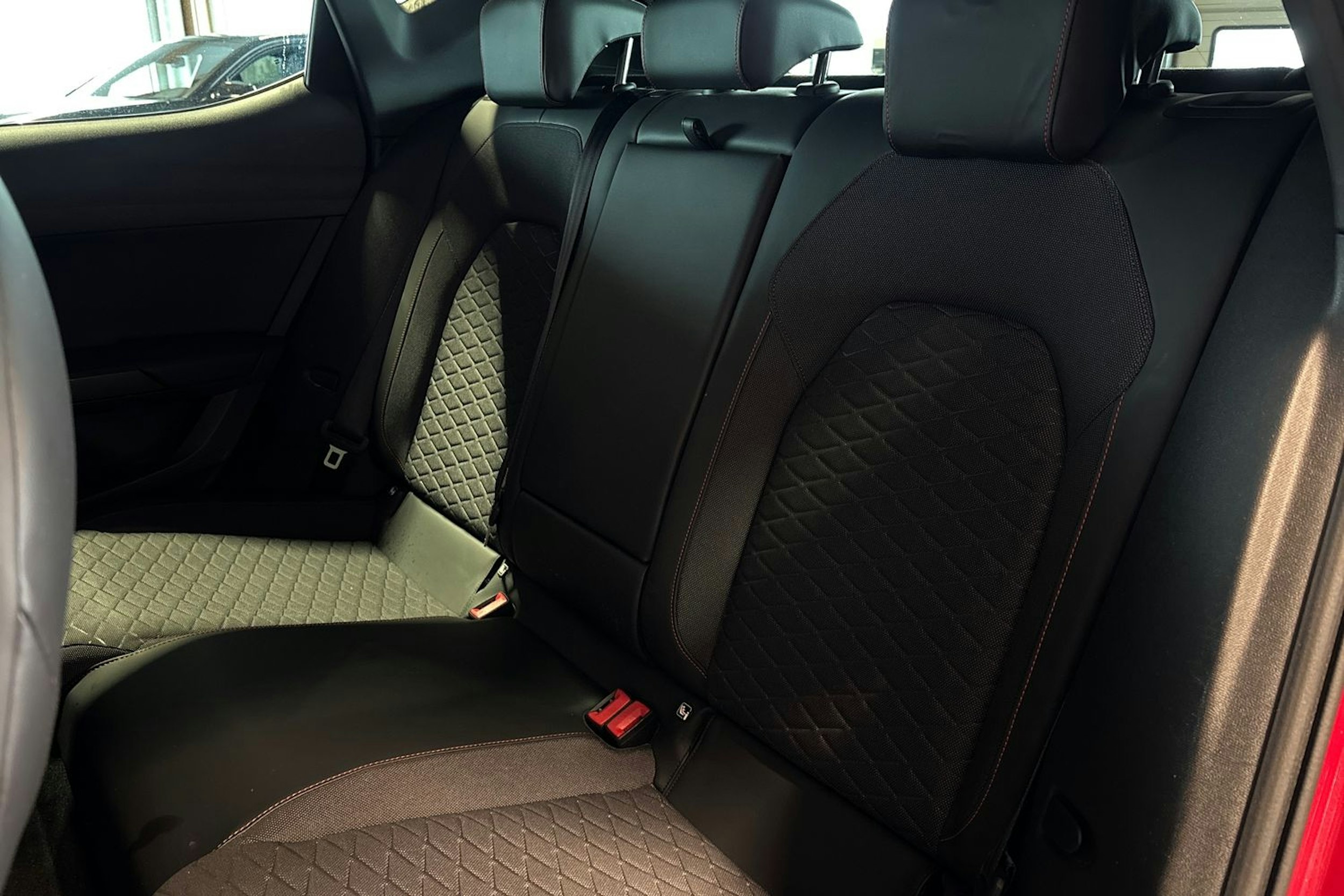 punainen SEAT Leon 2020 kuva 8.