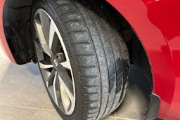 punainen SEAT Leon 2020 kuva 10.