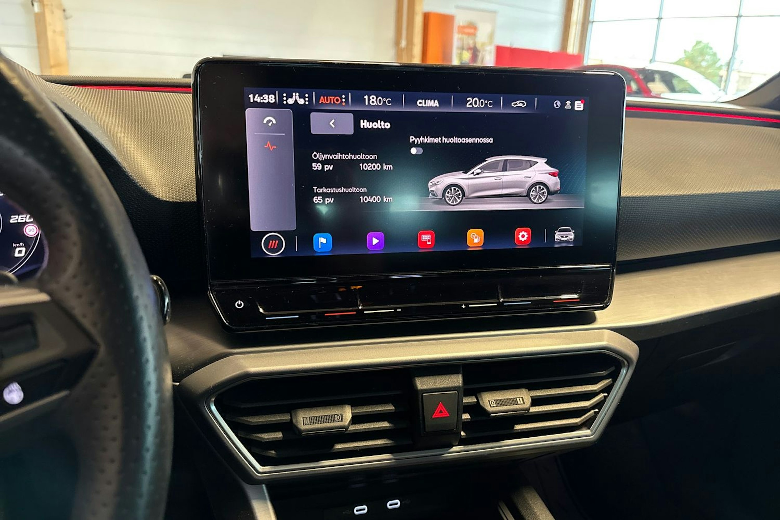 punainen SEAT Leon 2020 kuva 18.
