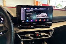 punainen SEAT Leon 2020 kuva 18.