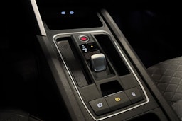 punainen SEAT Leon 2020 kuva 22.