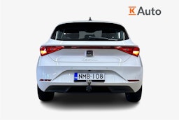 valkoinen SEAT Leon 2021 kuva 3.