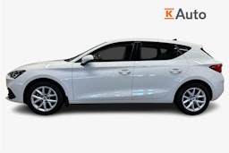 valkoinen SEAT Leon 2021 kuva 5.