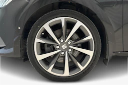 musta SEAT Leon 2021 kuva 12.