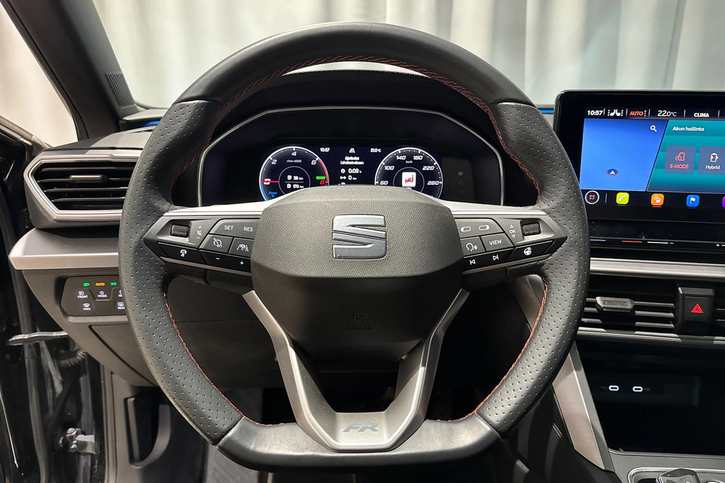 musta SEAT Leon 2021 kuva 21.