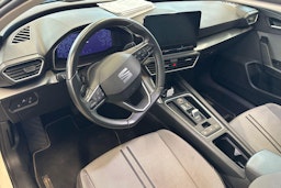 valkoinen SEAT Leon 2021 kuva 7.