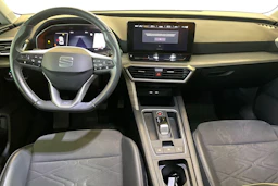 Valkoinen SEAT LEON 2021 kuva 7.