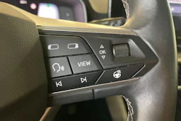 Valkoinen SEAT LEON 2021 kuva 12.