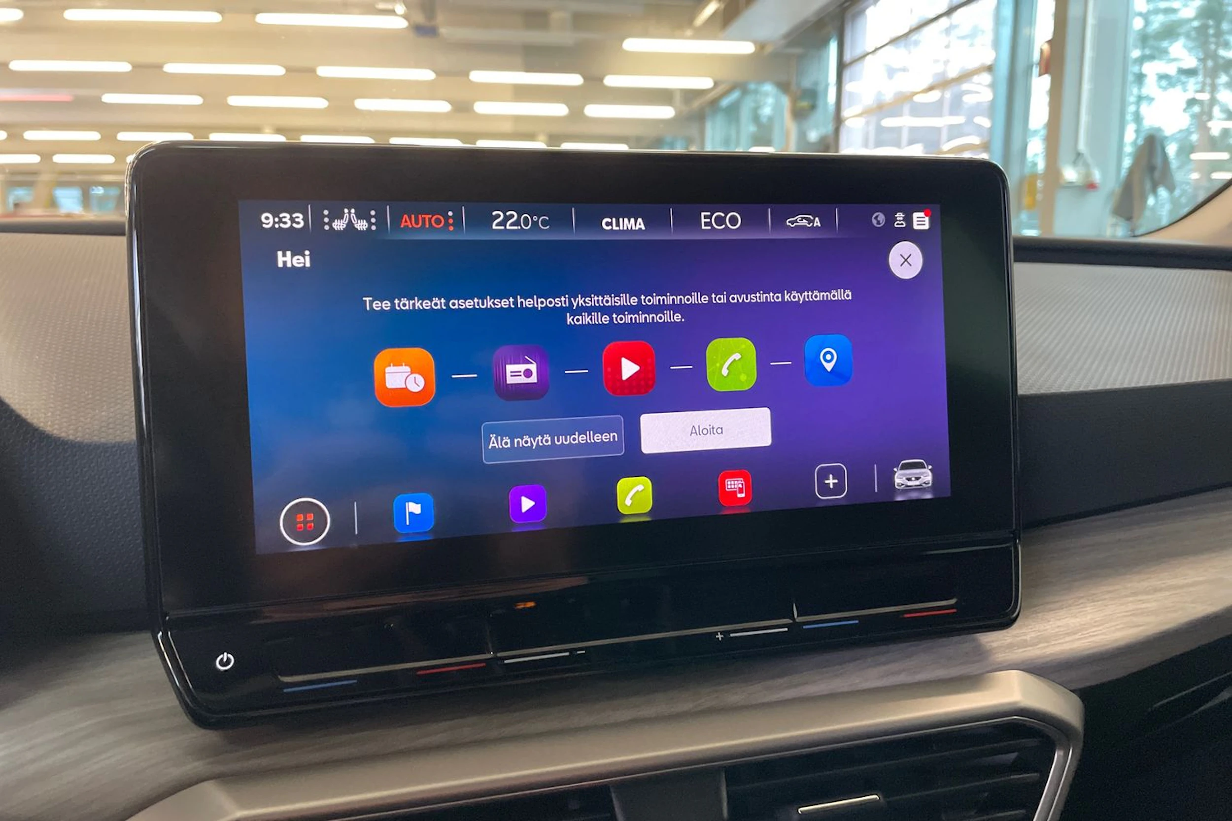 Valkoinen SEAT LEON 2021 kuva 14.