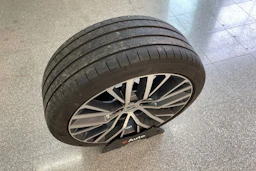 Valkoinen SEAT LEON 2021 kuva 21.