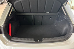 Valkoinen SEAT LEON 2021 kuva 29.