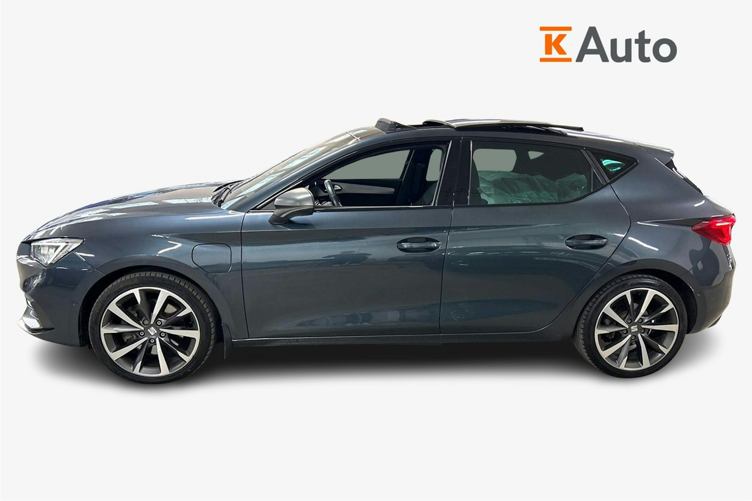 harmaa SEAT Leon 2021 kuva 6.