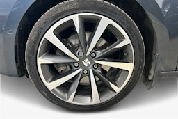 harmaa SEAT Leon 2021 kuva 11.