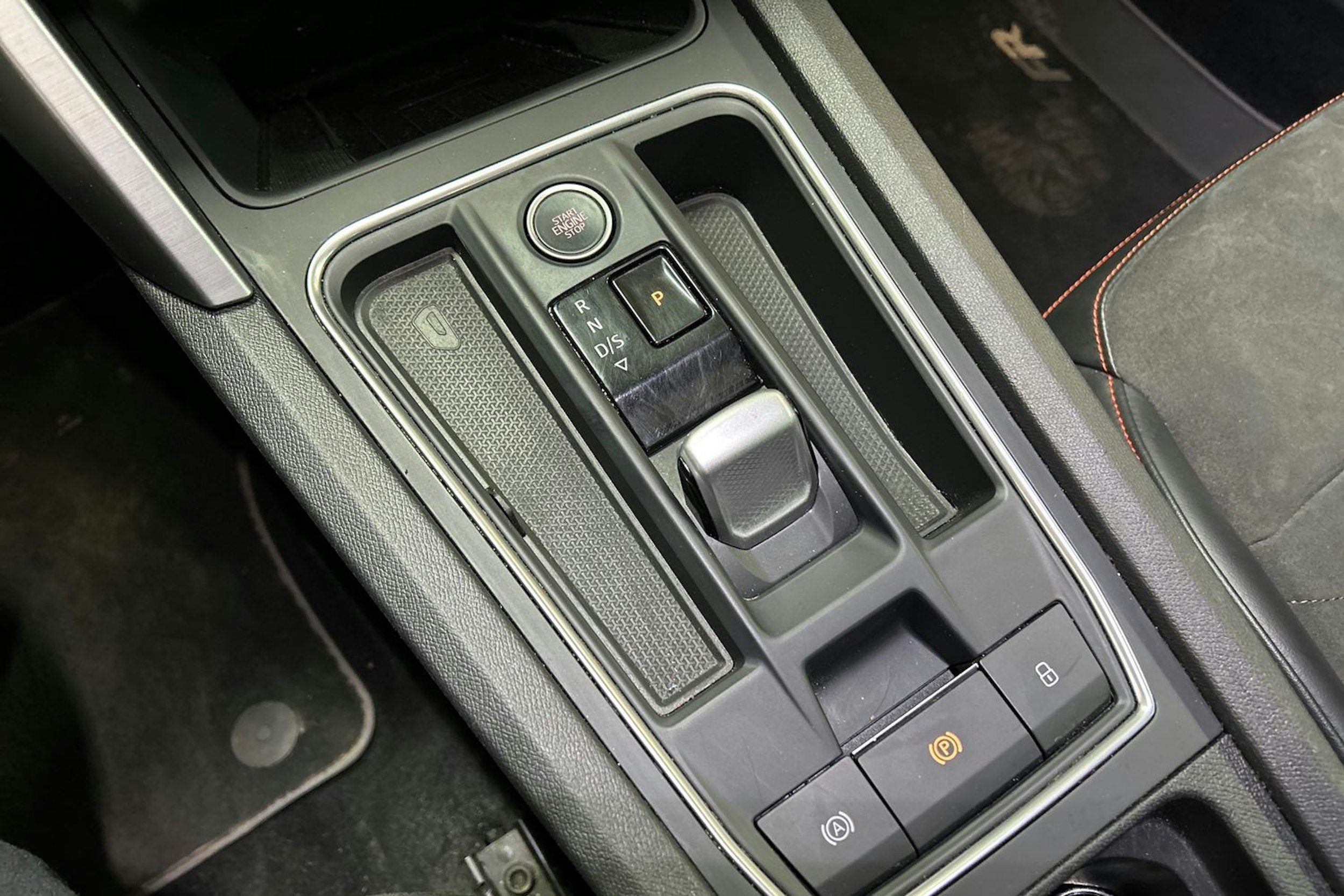 harmaa SEAT Leon 2021 kuva 21.