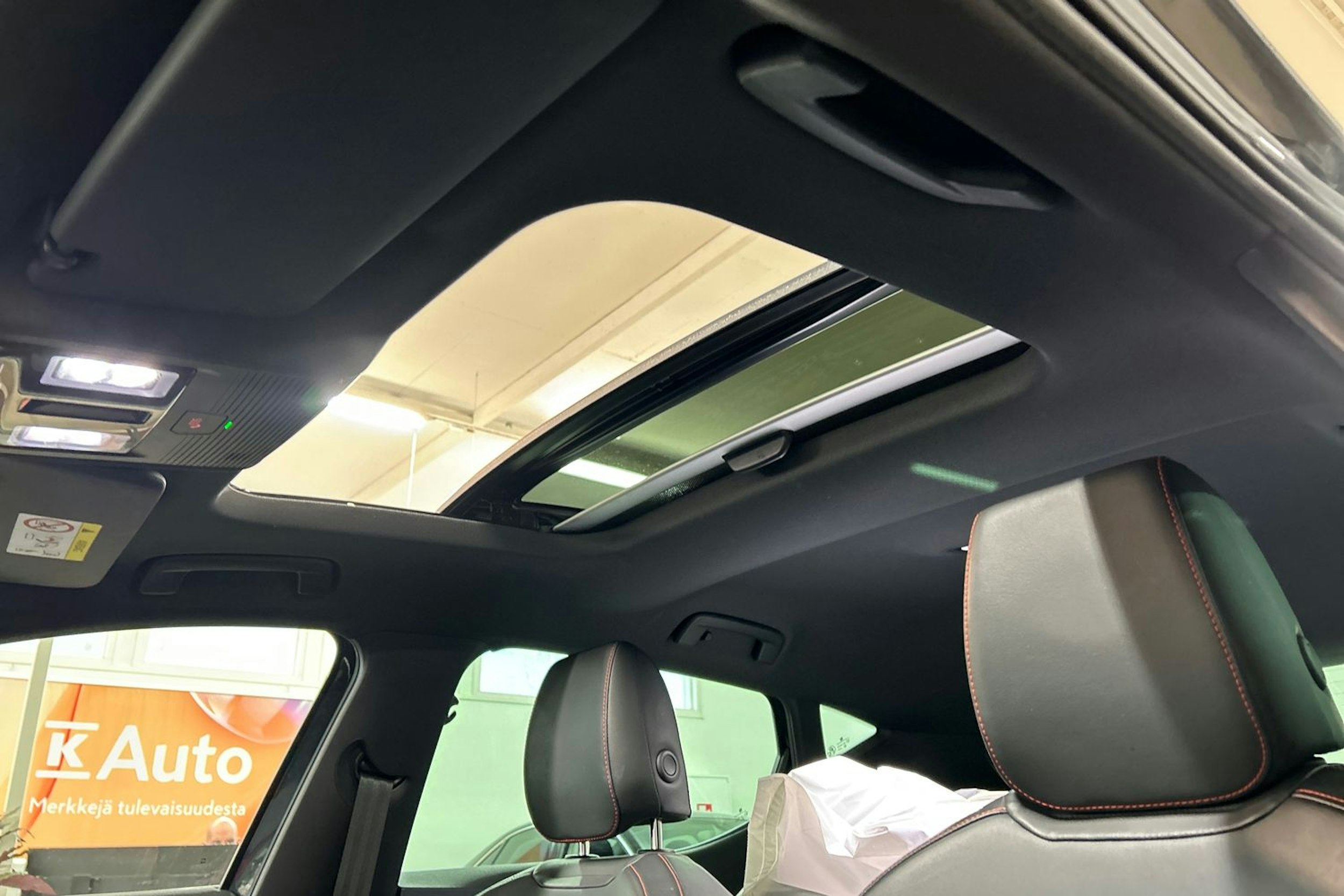 harmaa SEAT Leon 2021 kuva 22.