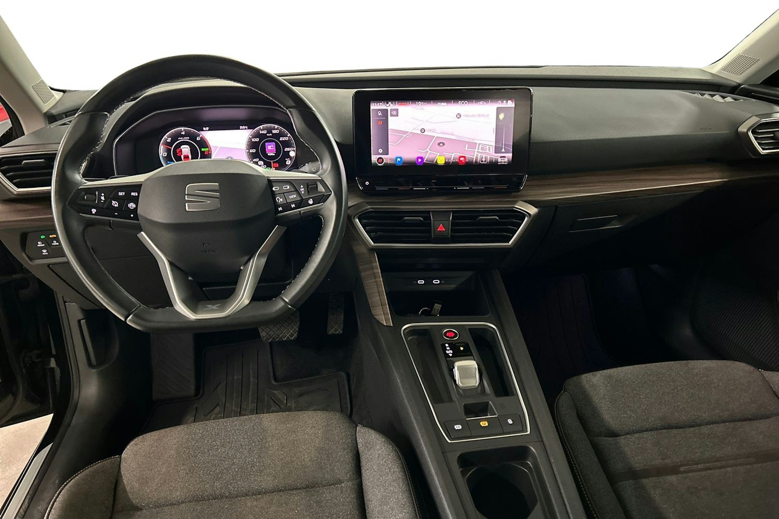 musta SEAT Leon Sportstourer 2021 kuva 9.