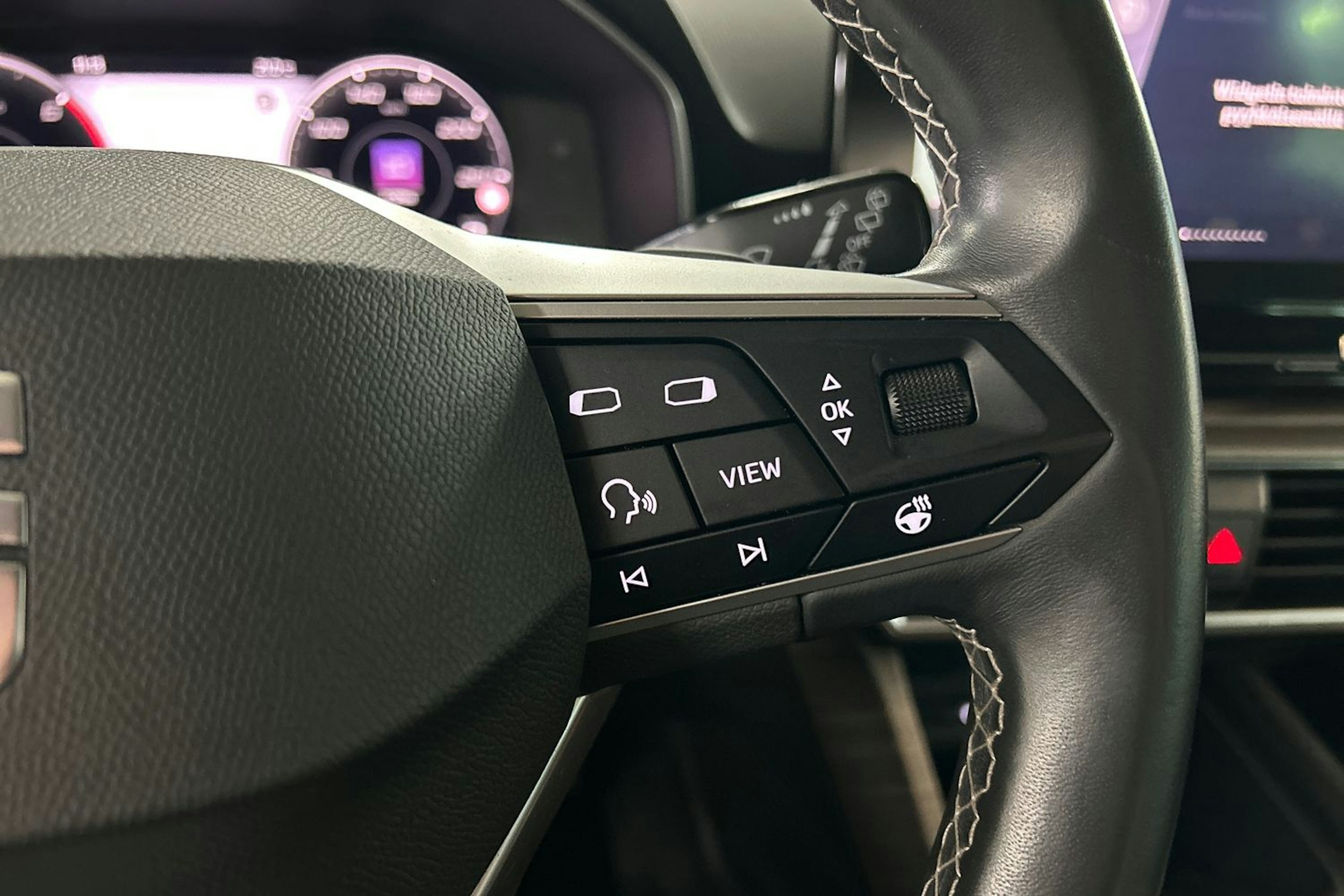 musta SEAT Leon Sportstourer 2021 kuva 19.