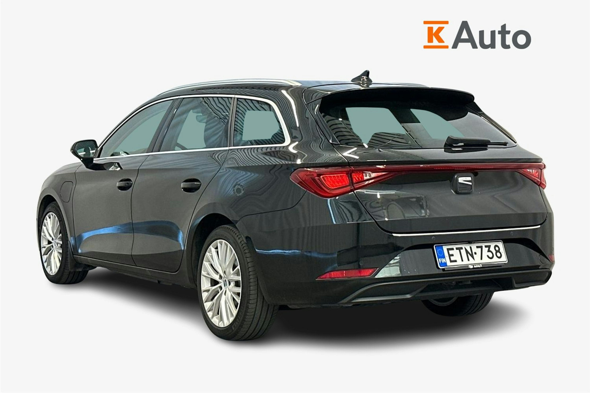 musta SEAT Leon 2021 kuva 2.
