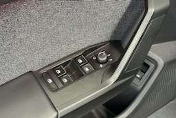 musta SEAT Leon 2021 kuva 18.