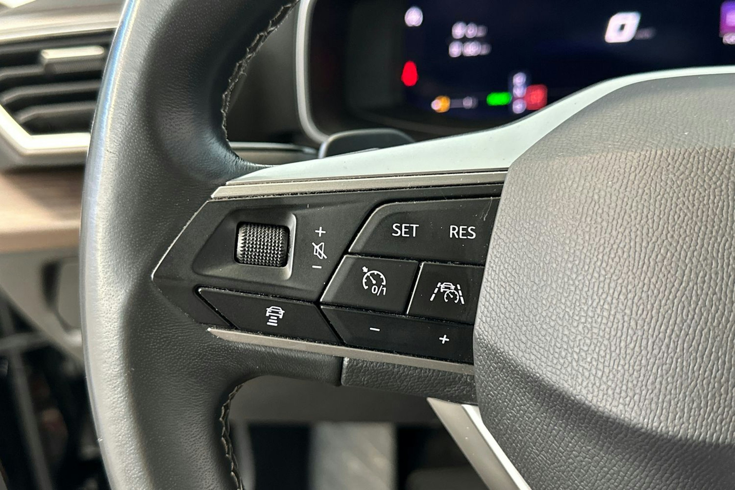 musta SEAT Leon 2021 kuva 20.