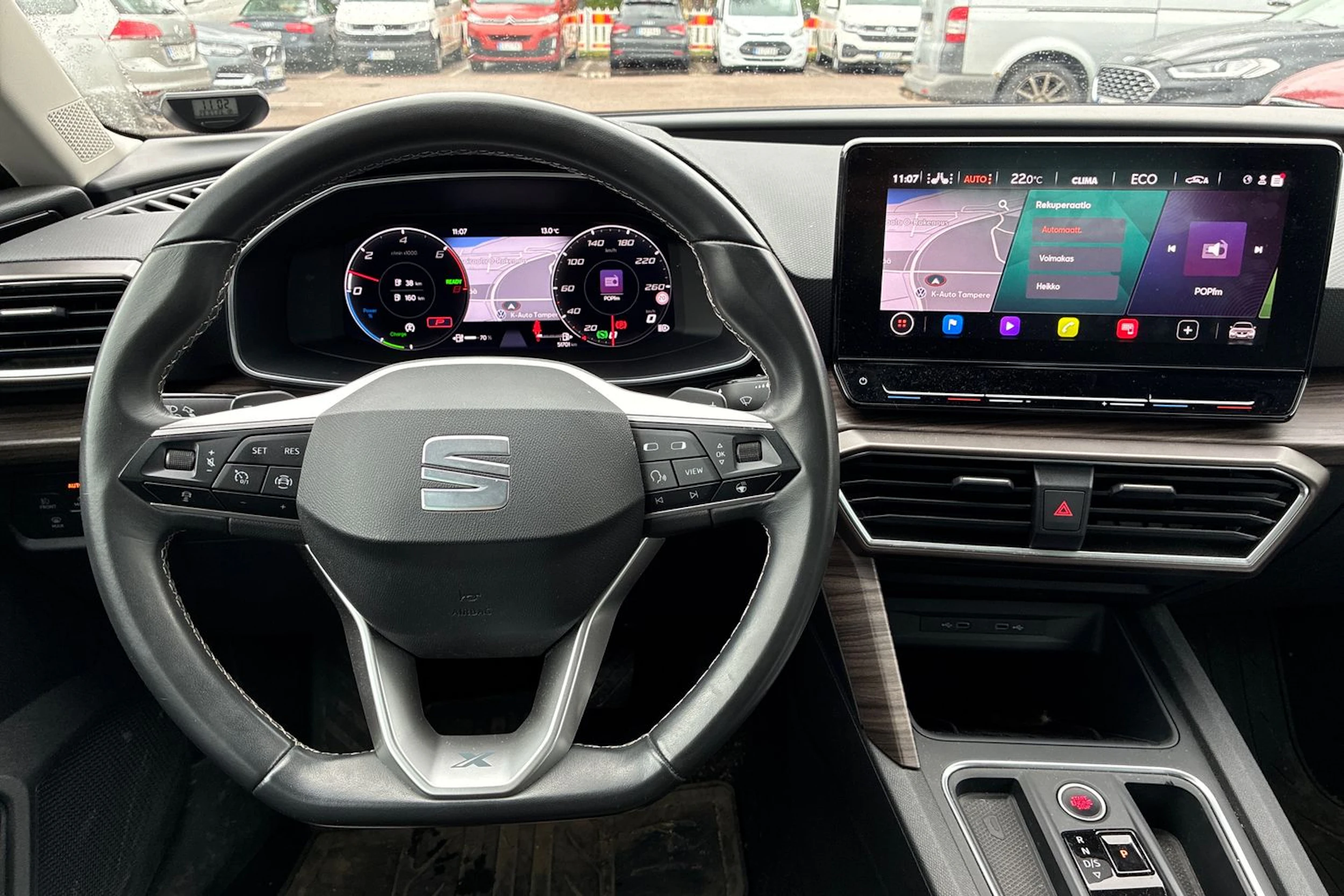 punainen SEAT Leon 2021 kuva 4.