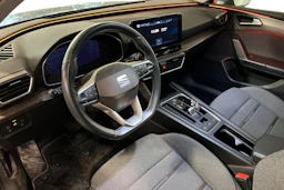 harmaa SEAT Leon 2021 kuva 3.