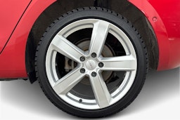 punainen SEAT Leon 2021 kuva 11.