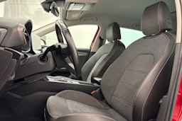 punainen SEAT Leon 2021 kuva 14.