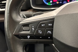 punainen SEAT Leon 2021 kuva 16.