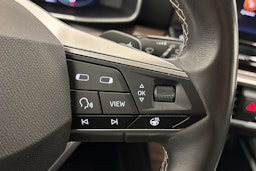 punainen SEAT Leon 2021 kuva 17.