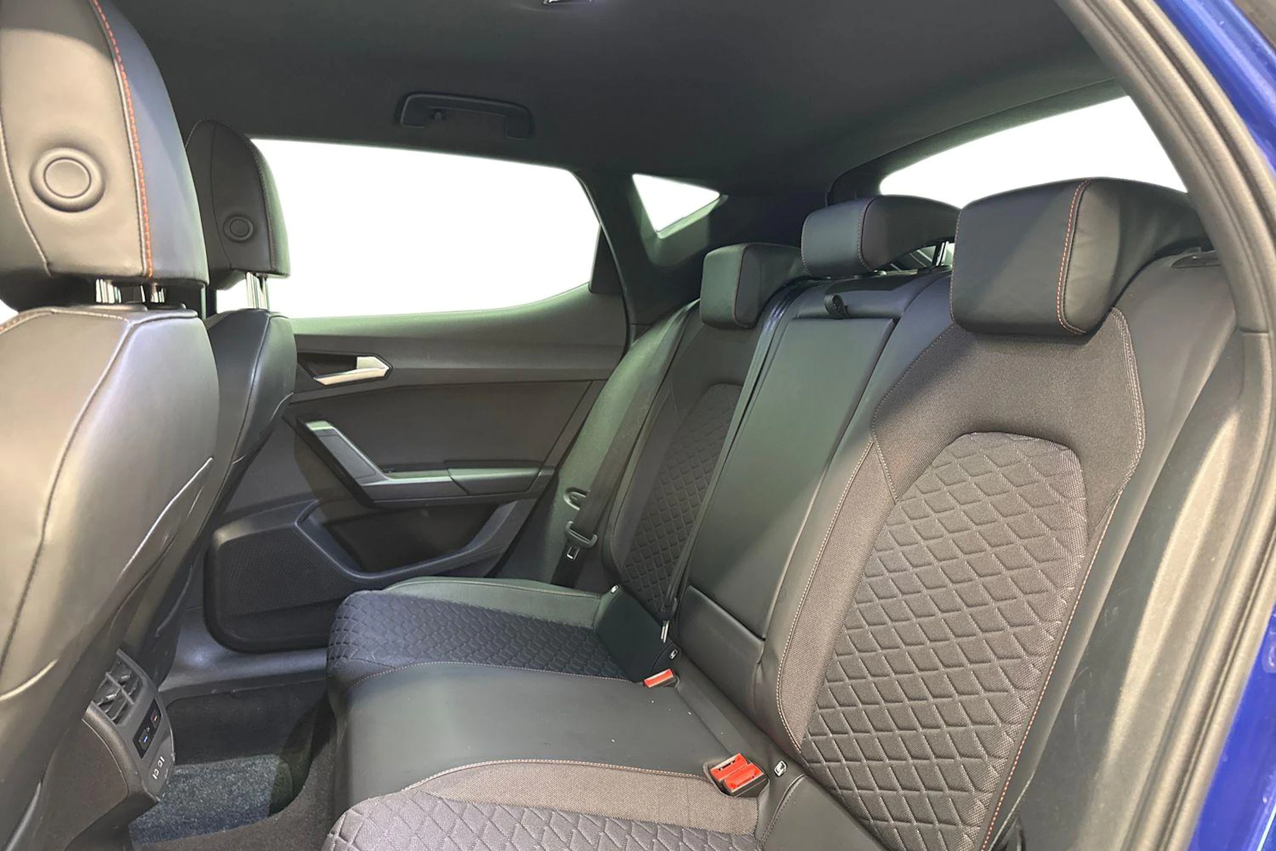 met. sininen SEAT Leon 2021 kuva 11.